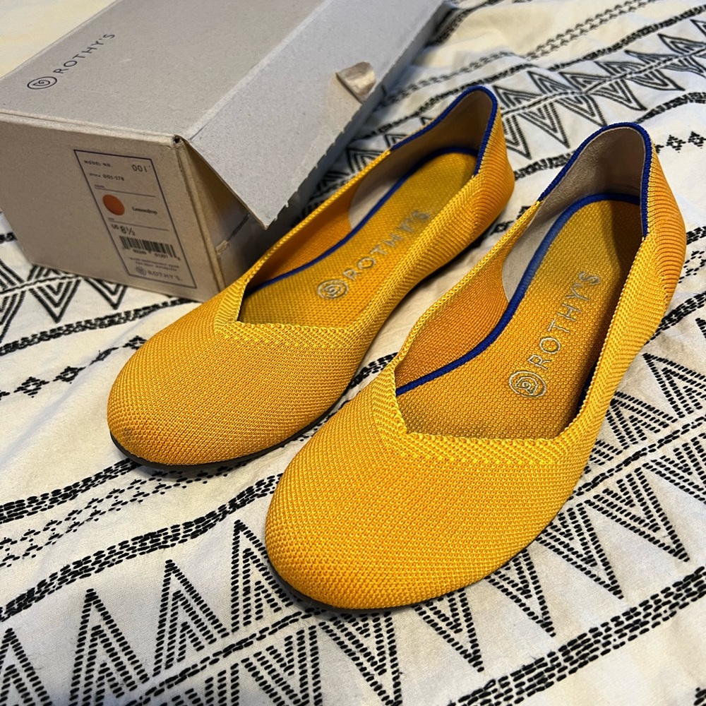 Rothys lemon drop